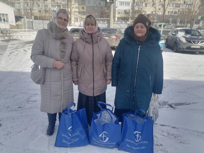 16.02.2025 Продовжуємо робити добрі справи!  Заступник голови правління (громадський дипломат) ГО &laquo; Міжнародна Дипломатична місія &laquo;ОБСЕ&raquo; Володимир Загоруйко передав продукти харчування малозабезпеченим.