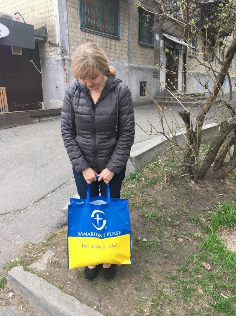 23.04.2025 Продовжуємо робити добрі справи!  Член правління (громадський дипломат) ГО &laquo; Міжнародна Дипломатична місія &laquo;ОБСЕ&raquo; Самсон Загоруйко передав малозабезпеченим продукти харчування.
