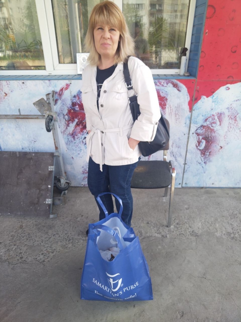 24.04.2025 Продовжуємо робити добрі справи!  Член правління (громадський дипломат) ГО &laquo; Міжнародна Дипломатична місія &laquo;ОБСЕ&raquo; Самсон Загоруйко передав малозабезпеченим продукти харчування.