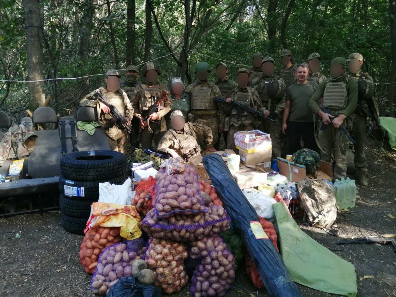3.10.2024 Продовжуємо робити добрі справи. Знову в дорозі! Громадський дипломат ГО &laquo;Міжнародної Дипломатичної Місії &laquo;ОБСЕ&raquo; Приходько Григорій Дмитрович з волонтерами привіз маскувальні сітки та іншу допомогу нашим захисникам.