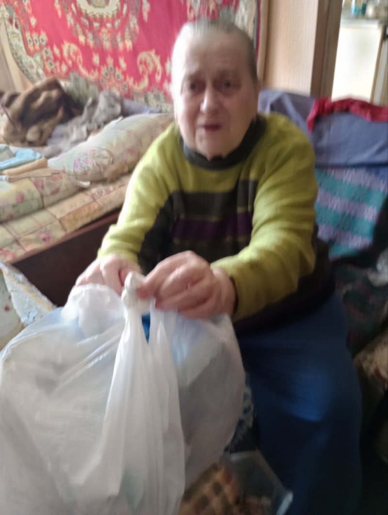 20.04.2025 Продовжуємо робити добрі справи!  Член правління (громадський дипломат) ГО &laquo; Міжнародна Дипломатична місія &laquo;ОБСЕ&raquo; Самсон Загоруйко передав малозабезпеченим продукти харчування.