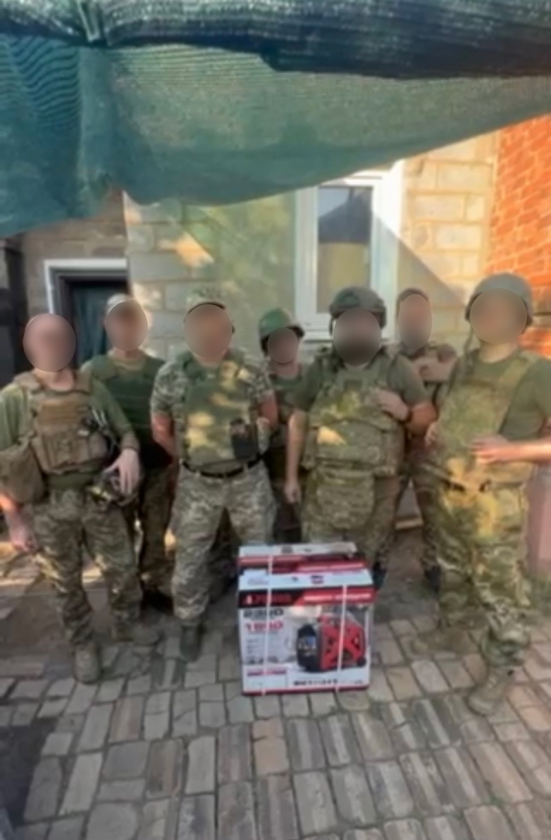 9.09.2024 Продовжуємо робити добрі справи, громадський дипломат ГО &laquo;Міжнародна Дипломатична місія &laquo;ОБСЕ&raquo; Володимир Мисенко передав маскувальну сітку та іншу допомогу нашим захисникам.