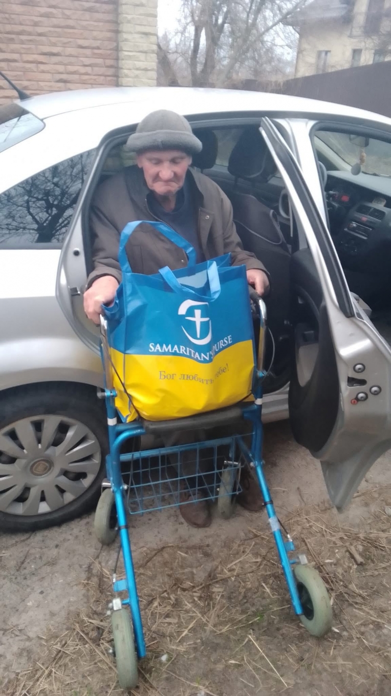 2.04.2025 Продовжуємо робити добрі справи!  Член правління (громадський дипломат) ГО &laquo; Міжнародна Дипломатична місія &laquo;ОБСЕ&raquo; Самсон Загоруйко передав хворій людині похилого віку ролатор та продукти харчування.