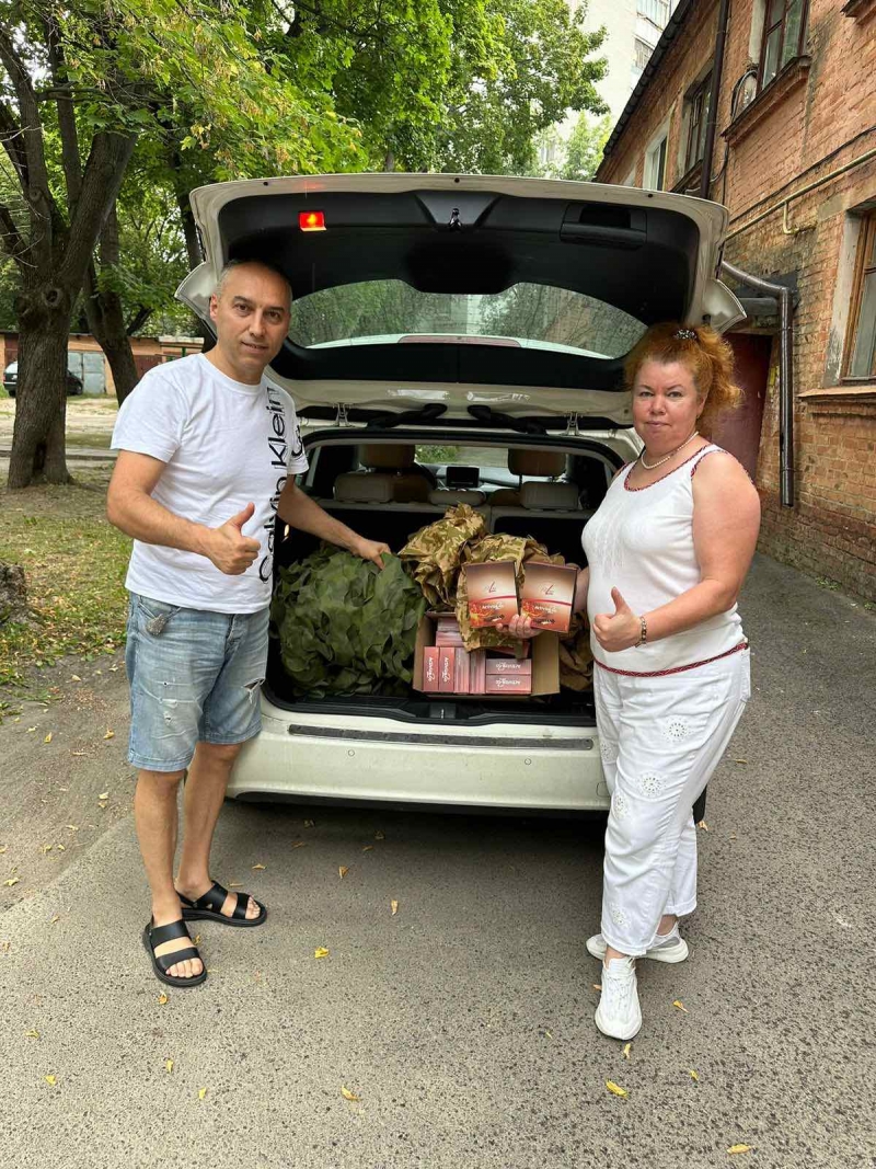 1.09.2024 Продовжуємо робити добрі справи, громадський дипломат ГО &laquo;Міжнародна Дипломатична місія &laquo;ОБСЕ&raquo; Володимир Мисенко передає маскувальні сітки та іншу допомогу нашим захисникам.