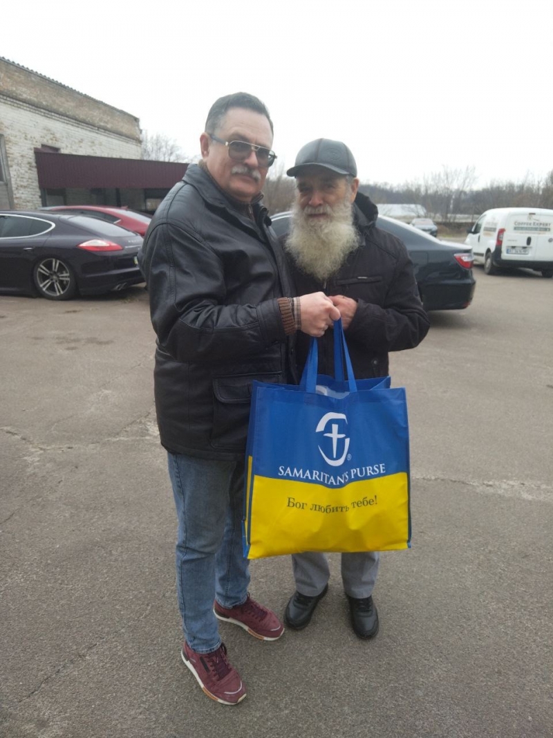 18.03.2025 Продовжуємо робити добрі справи!  Заступник голови правління (громадський дипломат) ГО &laquo; Міжнародна Дипломатична місія &laquo;ОБСЕ&raquo; Володимир Загоруйко передав продукти харчування малозабезпеченим.