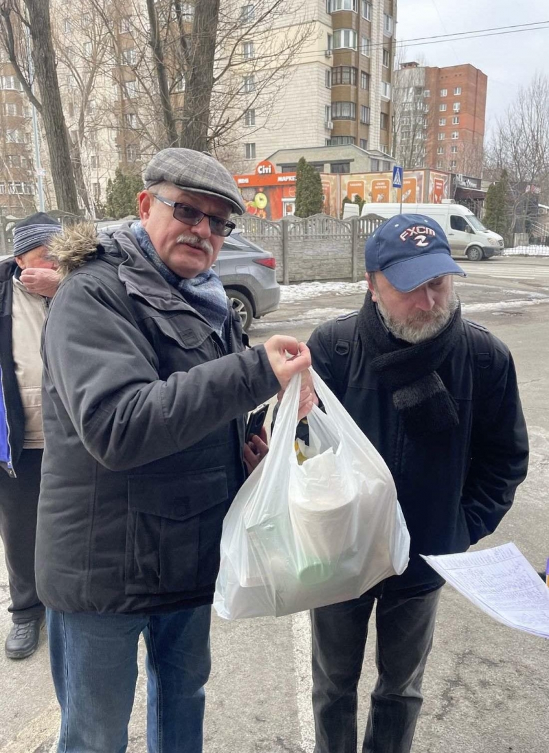 2.03.2025 Продовжуємо робити добрі справи!  Заступник голови правління (громадський дипломат) ГО &laquo; Міжнародна Дипломатична місія &laquo;ОБСЕ&raquo; Володимир Загоруйко передав продукти харчування малозабезпеченим.