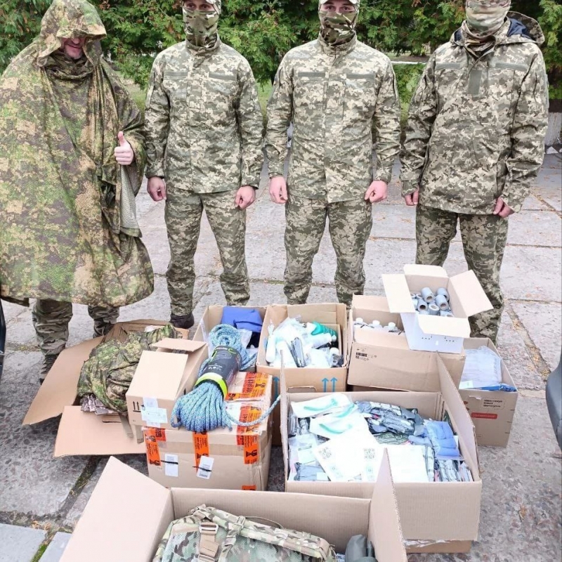 22.11.2024 Громадський дипломат ГО &laquo;Міжнародна дипломатична місія &laquo;ОБСЕ&raquo; Сергій Савчук з волонтерами передав медичні комплекти та іншу допомогу нашим захисникам!