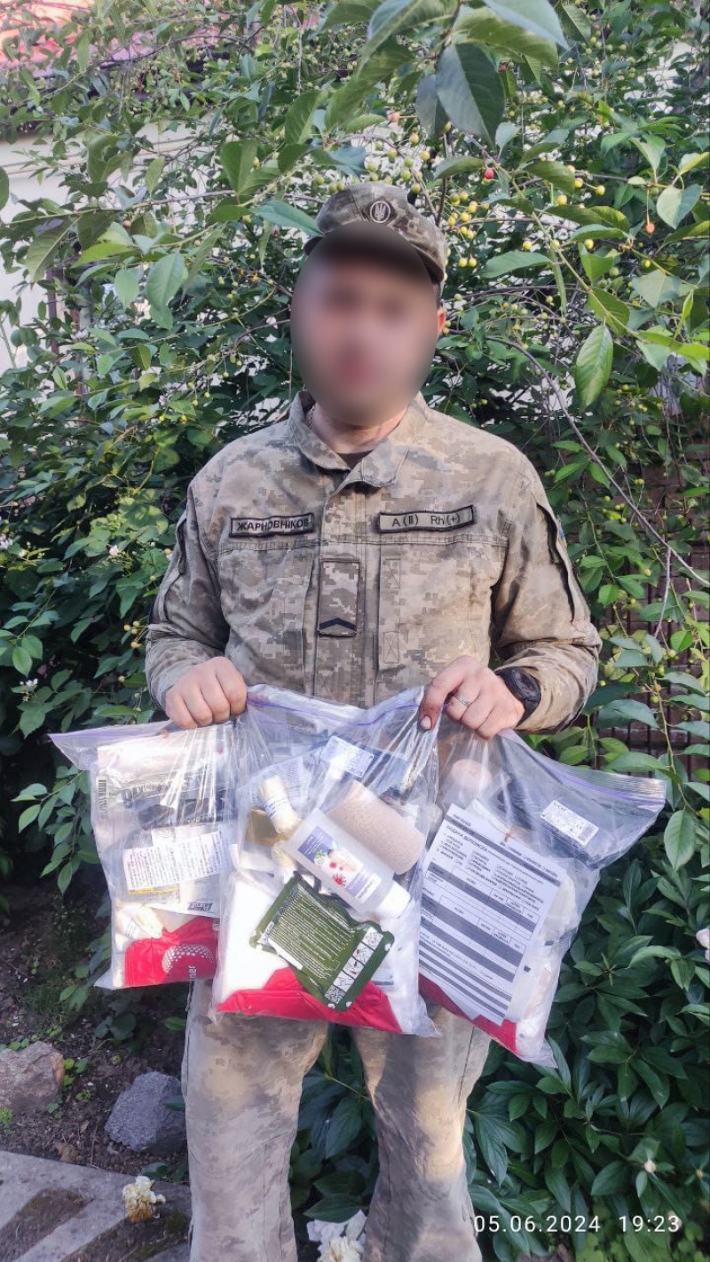 27.07.2024 Громадський дипломат ГО &laquo;Міжнародна дипломатична місія &laquo;ОБСЕ&raquo; Сергій Савчук з волонтерами передав медичні комплекти нашим захисникам!
