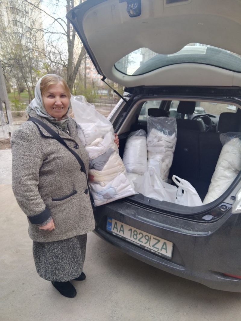 10.04.2025 Продовжуємо робити добрі справи!  Член правління (громадський дипломат) ГО &laquo; Міжнародна Дипломатична місія &laquo;ОБСЕ&raquo; Самсон Загоруйко передав малозабезпеченій родині одяг.