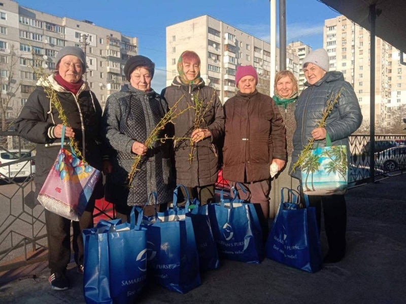 15.04.2025 Продовжуємо робити добрі справи!  Член правління (громадський дипломат) ГО &laquo; Міжнародна Дипломатична місія &laquo;ОБСЕ&raquo; Самсон Загоруйко передав малозабезпеченим продукти харчування.