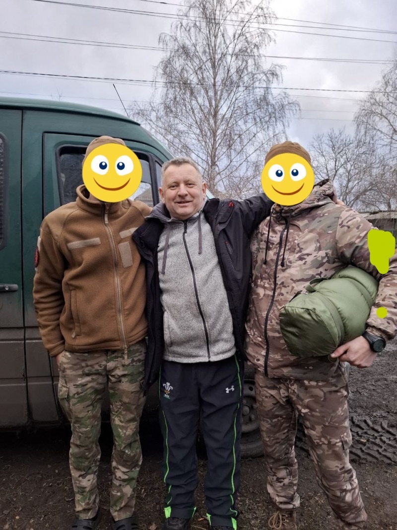 27.01.2025 Продовжуємо робити добрі справи. Знову в дорозі! Громадський дипломат ГО &laquo;Міжнародної Дипломатичної Місії &laquo;ОБСЕ&raquo; Приходько Григорій Дмитрович з волонтерами привіз допомогу нашим захисникам на Донбас.
