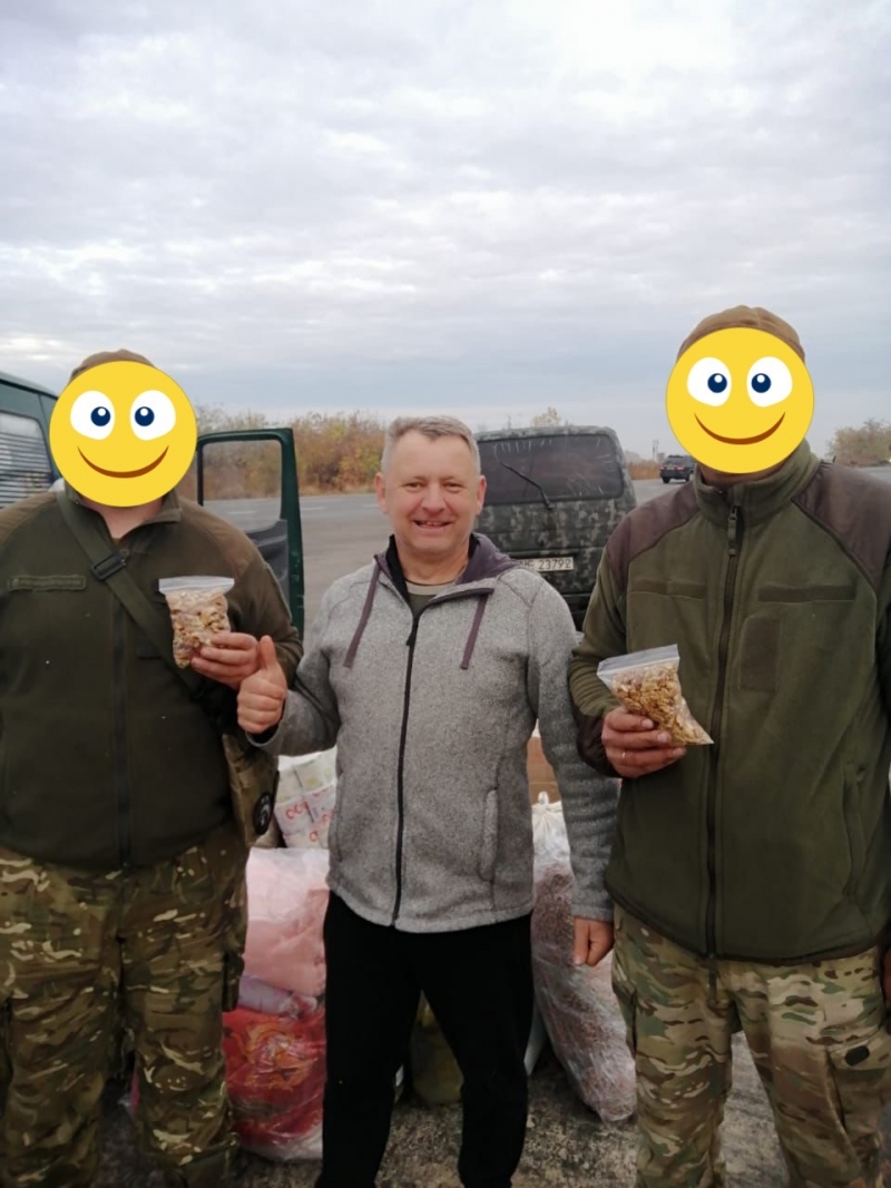 22.10.2024 Продовжуємо робити добрі справи. Знову в дорозі! Громадський дипломат ГО &laquo;Міжнародної Дипломатичної Місії &laquo;ОБСЕ&raquo; Приходько Григорій Дмитрович з волонтерами привіз маскувальні сітки та іншу допомогу нашим захисникам.