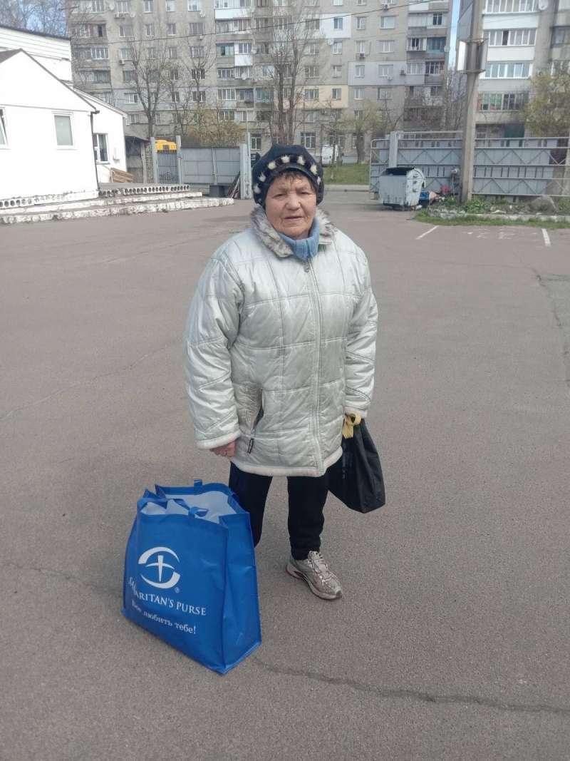 17.04.2025 Продовжуємо робити добрі справи!  Член правління (громадський дипломат) ГО &laquo; Міжнародна Дипломатична місія &laquo;ОБСЕ&raquo; Самсон Загоруйко передав малозабезпеченим продукти харчування.