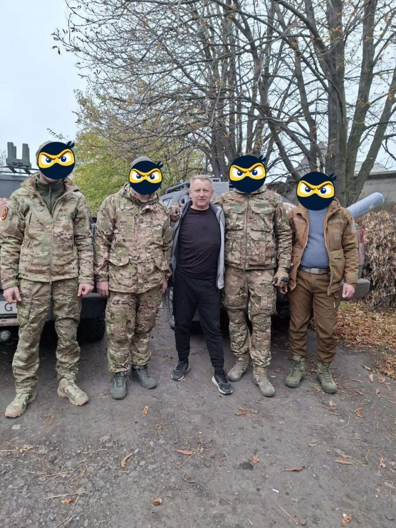 10.11.2024 Продовжуємо робити добрі справи. Знову в дорозі! Громадський дипломат ГО &laquo;Міжнародної Дипломатичної Місії &laquo;ОБСЕ&raquo; Приходько Григорій Дмитрович з волонтерами привіз допомогу нашим захисникам.