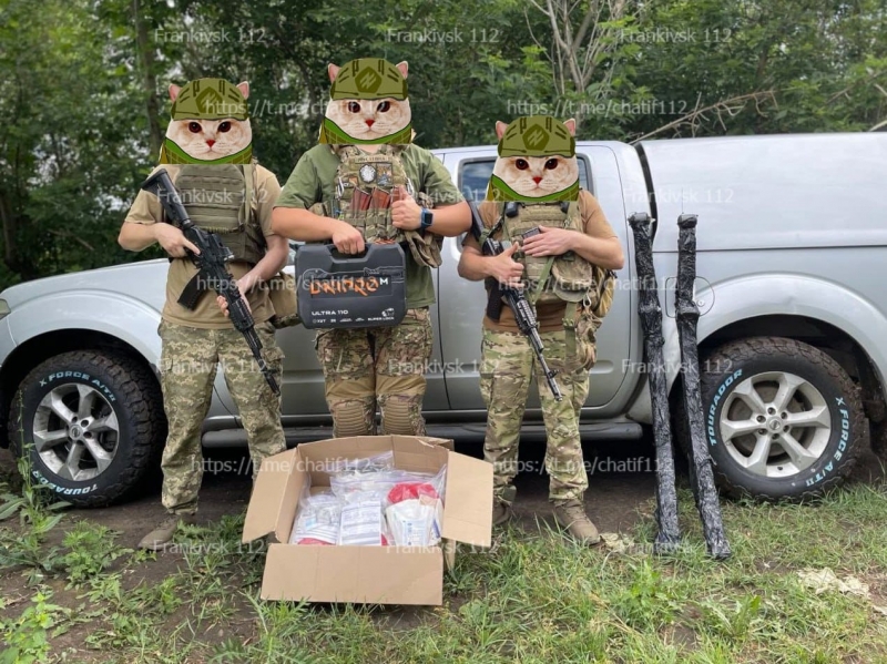 26.07.2024 Громадський дипломат ГО &laquo;Міжнародна дипломатична місія &laquo;ОБСЕ&raquo; Сергій Савчук з волонтерами передав медичні комплекти нашим захисникам!