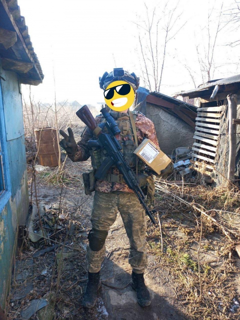 23.01.2025 Продовжуємо робити добрі справи, громадські дипломати ГО &laquo;Міжнародна дипломатична місія &laquo;ОБСЕ&raquo; Валерій Калюжний та Богдан Калюжний передали прибор нічного бачення нашим захисникам.