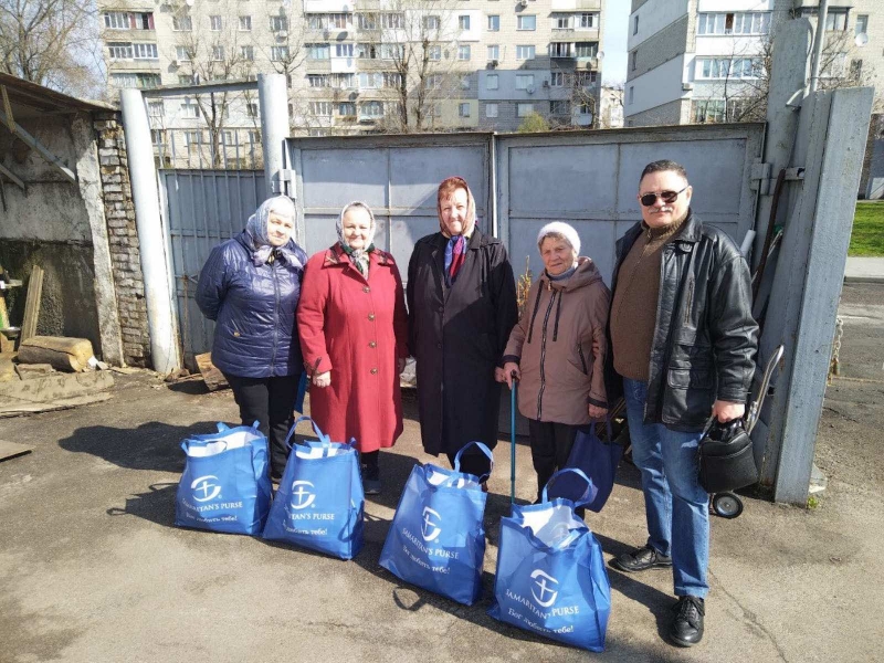 4.04.2025 Продовжуємо робити добрі справи!  Заступник голови правління (громадський дипломат) ГО &laquo; Міжнародна Дипломатична місія &laquo;ОБСЕ&raquo; Володимир Загоруйко передав продукти харчування малозабезпеченим.