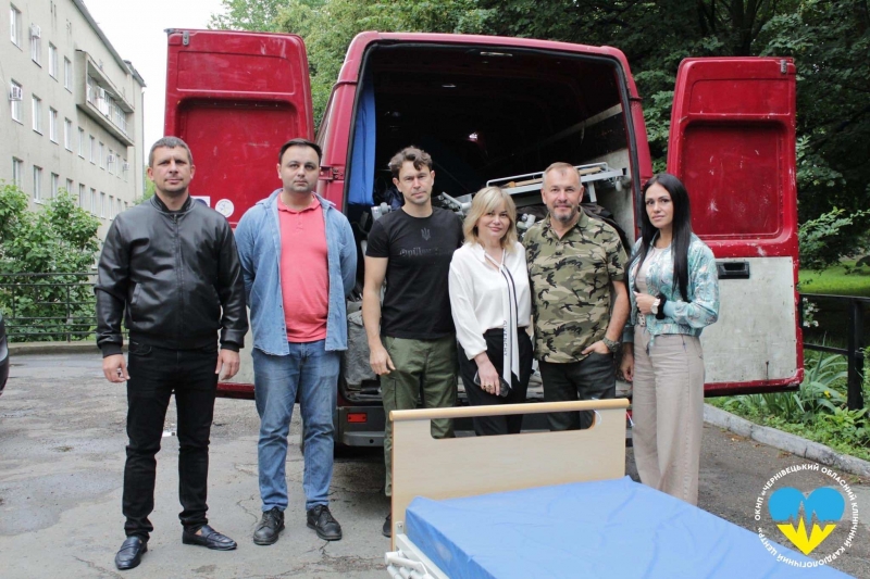 15.06.2024 ОКНП &laquo;Чернівецькій обласний клінічний кардіологічний центр&raquo; отримав десять електричних багатофункціональних ліжок та матраци до них.
