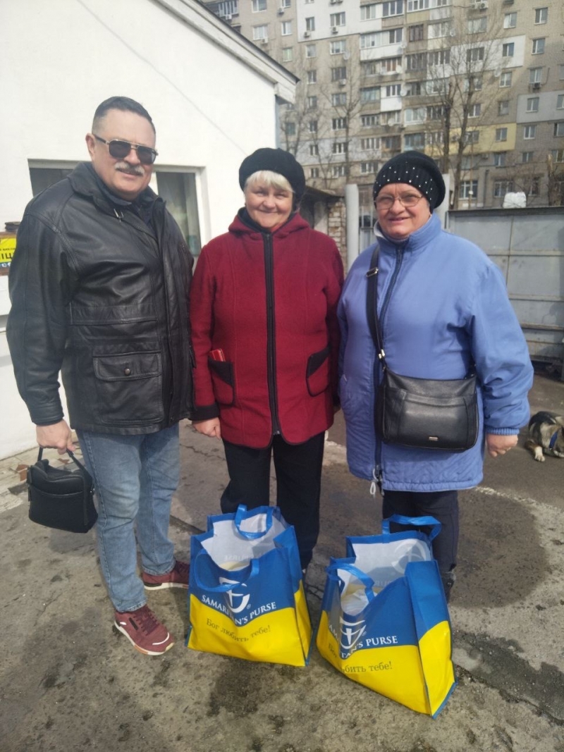 25.03.2025 Продовжуємо робити добрі справи!  Заступник голови правління (громадський дипломат) ГО &laquo; Міжнародна Дипломатична місія &laquo;ОБСЕ&raquo; Володимир Загоруйко передав продукти харчування малозабезпеченим.