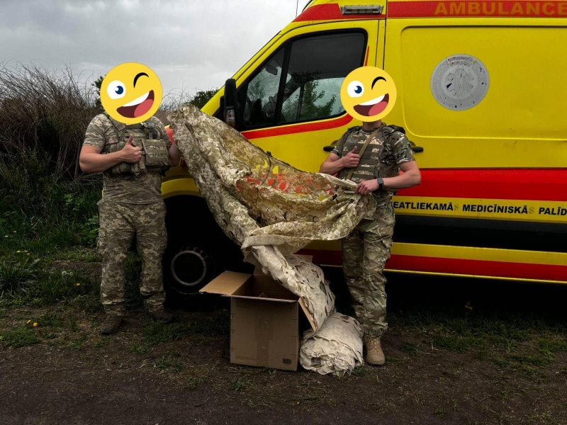 21.06.2024 громадський дипломат ГО &laquo;Міжнародна Дипломатична місія &laquo;ОБСЕ&raquo; Володимир Мисенко  передає маскувальні сітки нашим захисникам.