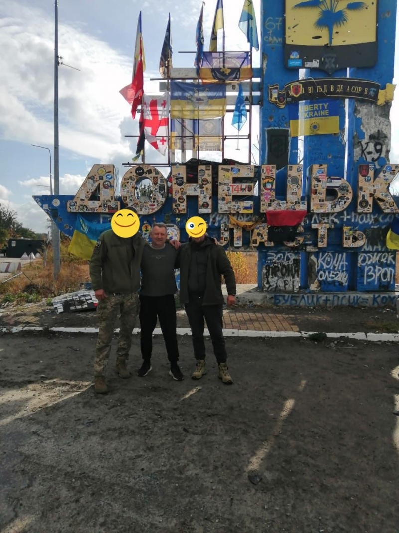 3.11.2024 Продовжуємо робити добрі справи. Знову в дорозі! Громадський дипломат ГО &laquo;Міжнародної Дипломатичної Місії &laquo;ОБСЕ&raquo; Приходько Григорій Дмитрович з волонтерами привіз маскувальні сітки та іншу допомогу нашим захисникам.