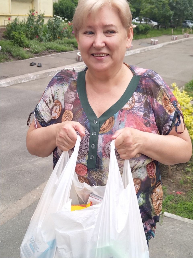 20.06.2024 продовжуємо робити добрі справи,  керівництво ГО &laquo;Міжнародна Дипломатична місія &laquo;ОБСЕ&raquo; з волонтерами передали продукти харчування малозабезпеченим мешканцям міста Києва.