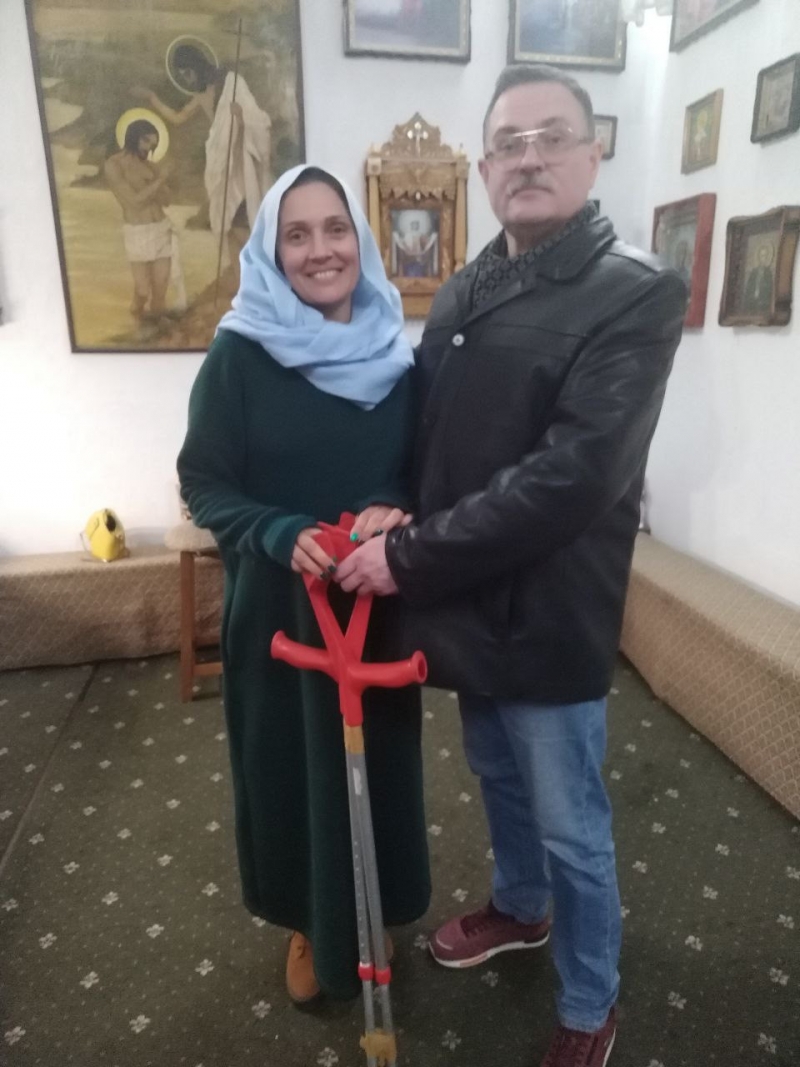 7.11.2024 Продовжуємо робити добрі справи!  Заступник голови правління (громадський дипломат) ГО &laquo; Міжнародна Дипломатична місія &laquo;ОБСЕ&raquo; Володимир Загоруйко передав хворій людині милиці.