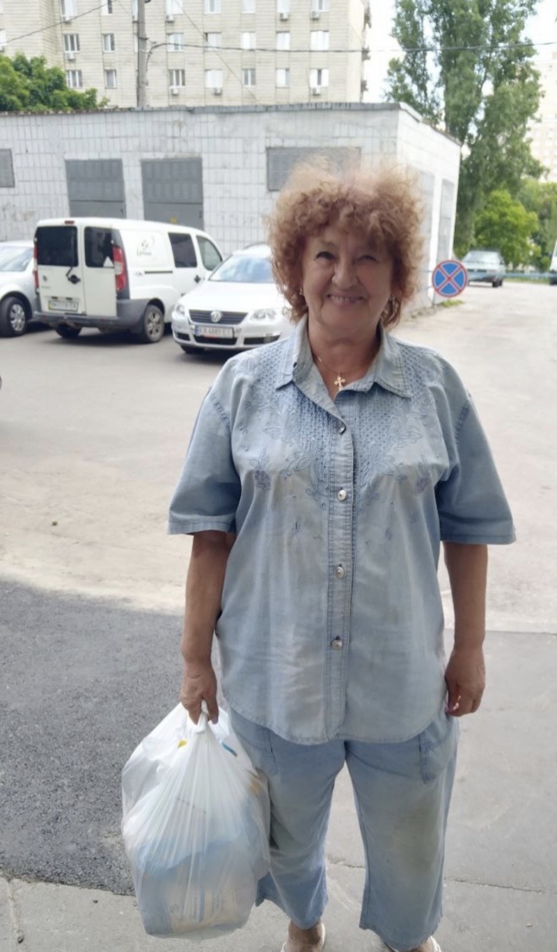 5.06.2024 продовжуємо робити добрі справи,  керівництво ГО &laquo;Міжнародна Дипломатична місія &laquo;ОБСЕ&raquo; передали продукти харчування малозабезпеченим мешканцям міста Києва.