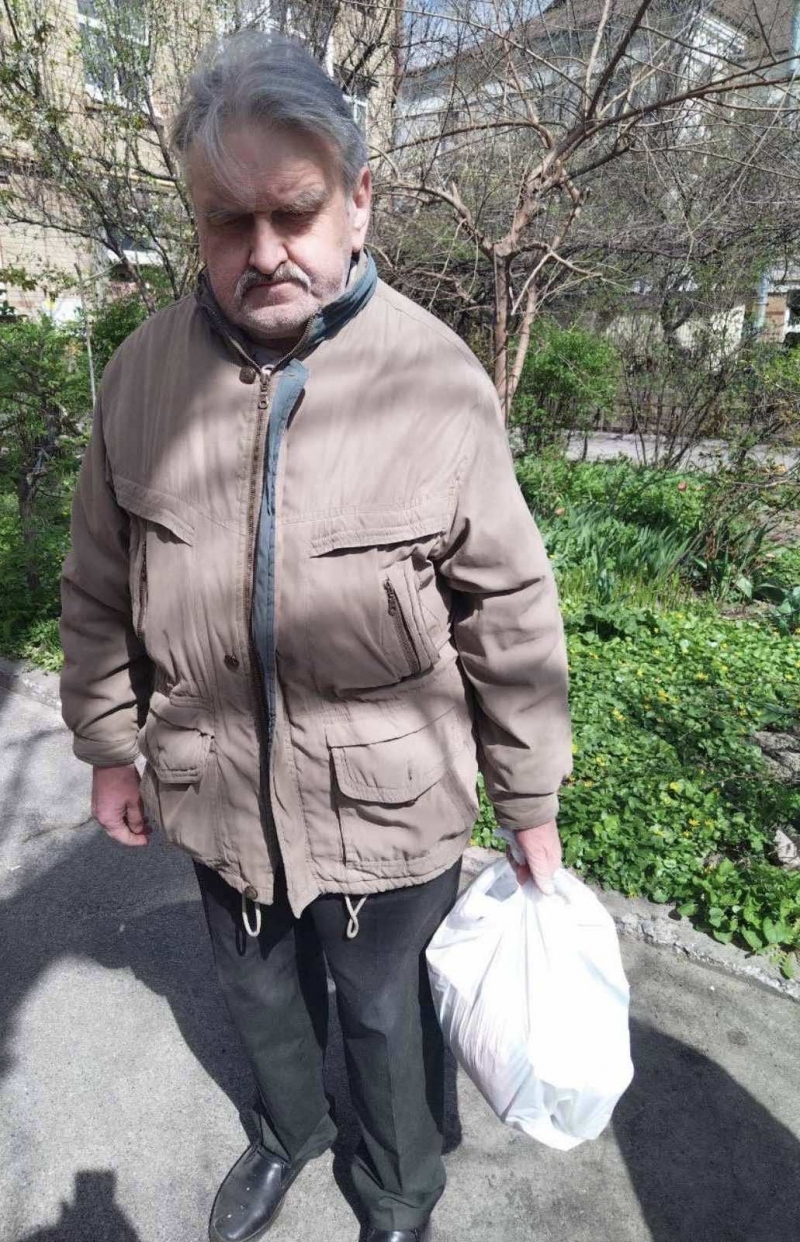 22.04.2025 Продовжуємо робити добрі справи!  Заступник голови правління (громадський дипломат) ГО &laquo; Міжнародна Дипломатична місія &laquo;ОБСЕ&raquo; Володимир Загоруйко передав продукти харчування малозабезпеченим.