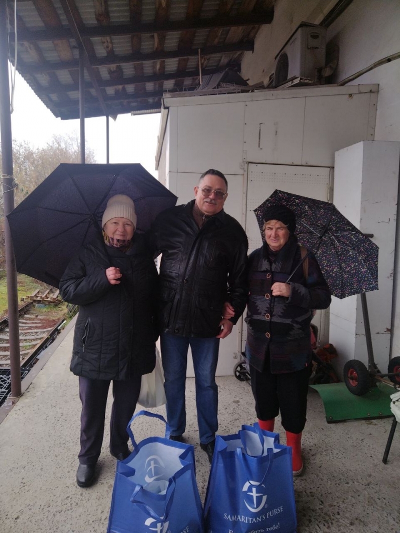 2.04.2025 Продовжуємо робити добрі справи!  Заступник голови правління (громадський дипломат) ГО &laquo; Міжнародна Дипломатична місія &laquo;ОБСЕ&raquo; Володимир Загоруйко передав продукти харчування малозабезпеченим.