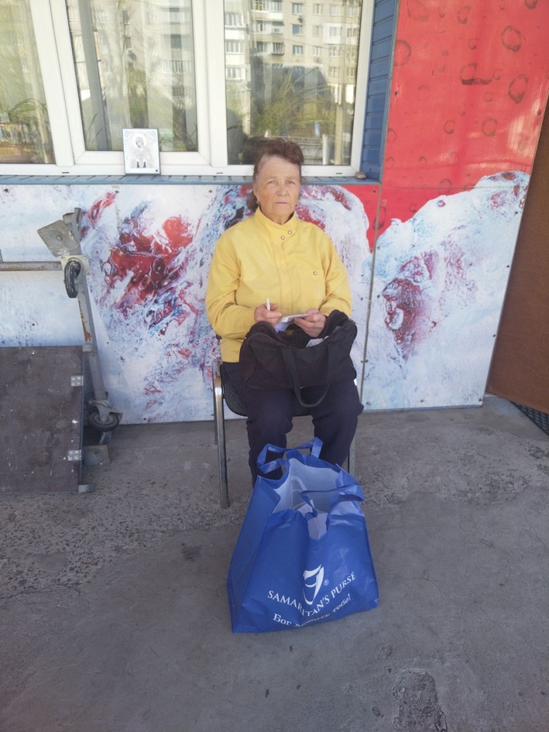 21.04.2025 Продовжуємо робити добрі справи!  Заступник голови правління (громадський дипломат) ГО &laquo; Міжнародна Дипломатична місія &laquo;ОБСЕ&raquo; Володимир Загоруйко передав продукти харчування малозабезпеченим.